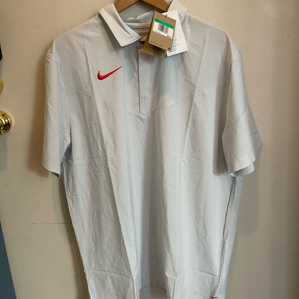 Nike Men's Polo Shirt in White with Red Swoosh